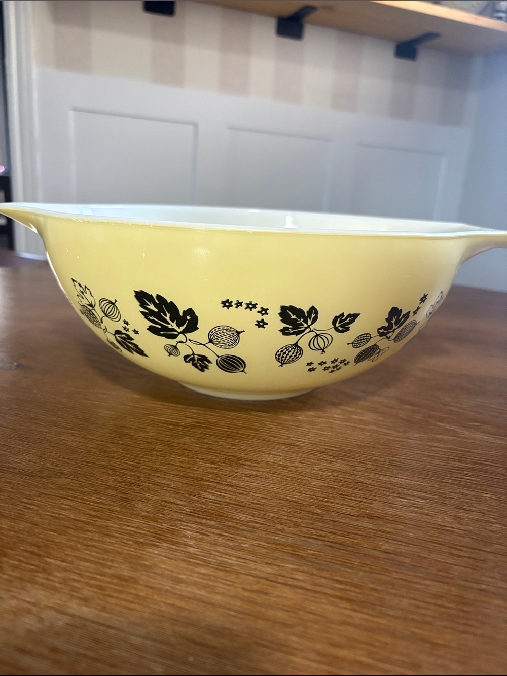 Vintage Pyrex Cinderella Gooseberry Mixing Bowl